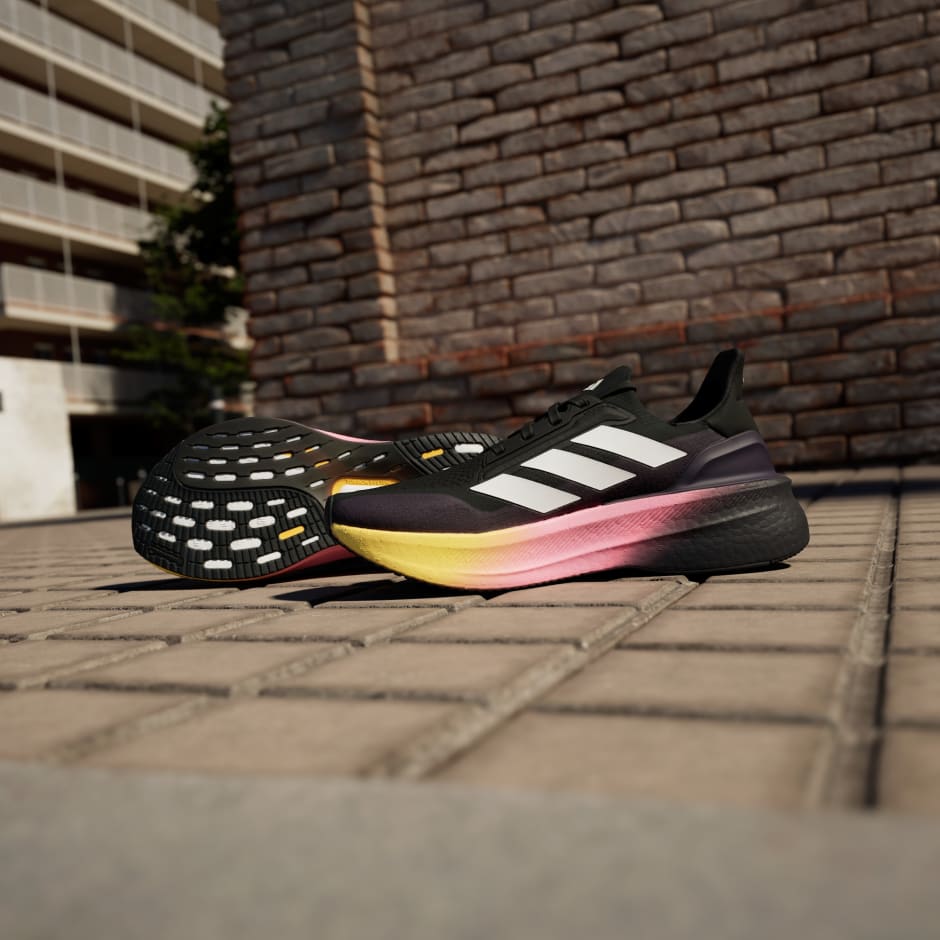 adidas Ultraboost 5x Shoes - Image 3